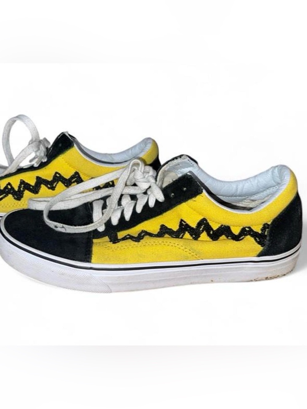 Vans Yellow and Black Low-Top Canvas Sneakers with Zigzag Accent